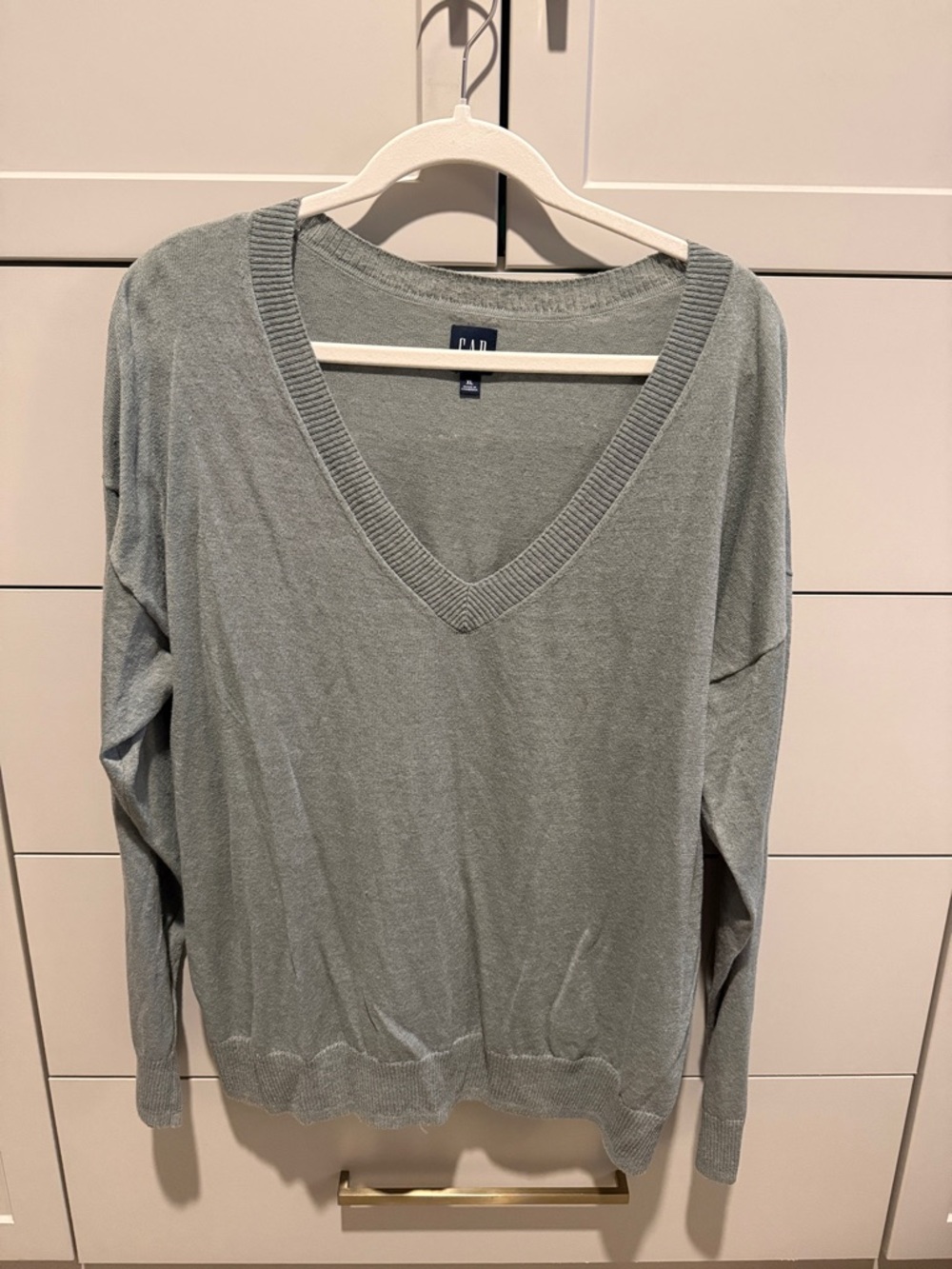 GAP V-Neck Lightweight Sweater in Sage